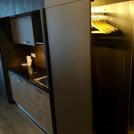Hotel apartamentowy Dimora Augusteo Neapol