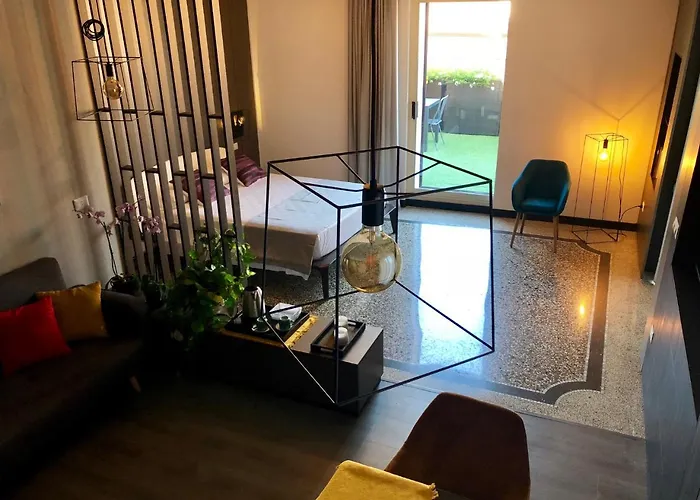 Dimora Augusteo 4* نابولي