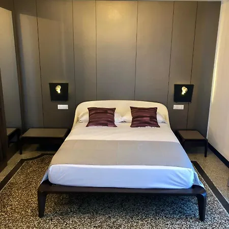 Hotel apartamentowy Dimora Augusteo