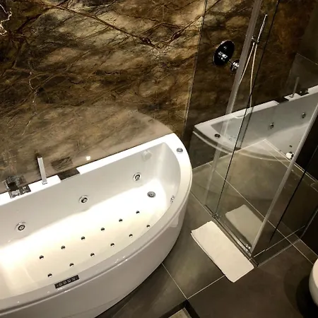 Hotel apartamentowy Dimora Augusteo 4*